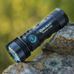 Olight Seeker 4 Mini (1200 lm) - Image 2